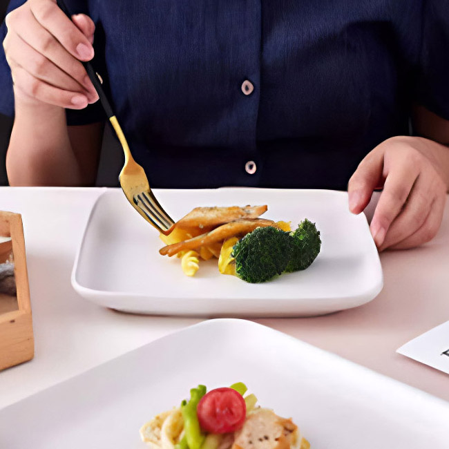 Shatterproof melamine cafeteria trays and bowls